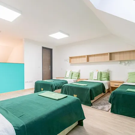 Hotel Feherliliom Vendegszallo Kondoros