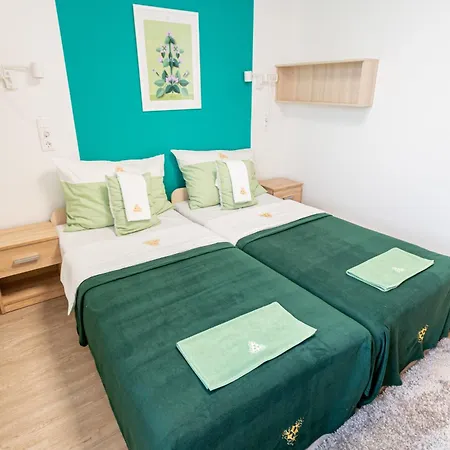 Hotel Feherliliom Vendegszallo 3*