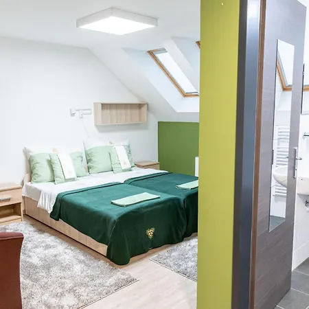 Feherliliom Vendegszallo 3* Kondoros