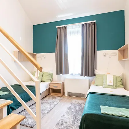 Hotel Feherliliom Vendegszallo Kondoros