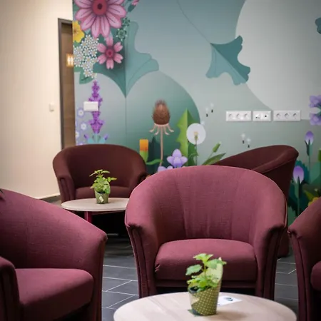 Feherliliom Vendegszallo Hotel 3*