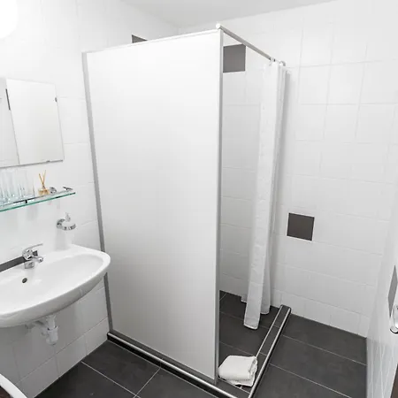 Feherliliom Vendegszallo Hotel Kondoros