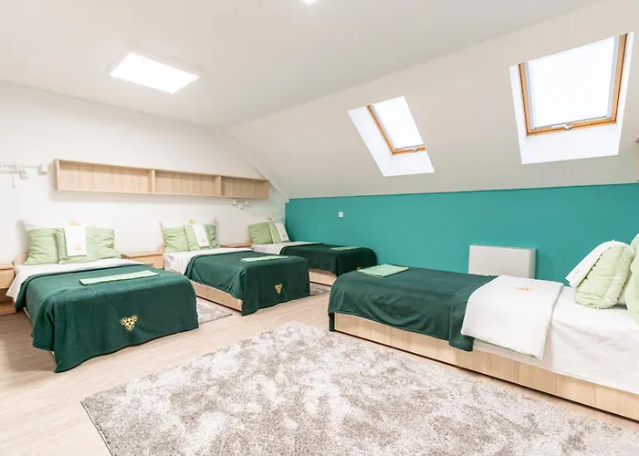 Feherliliom Vendegszallo Hotel 3*